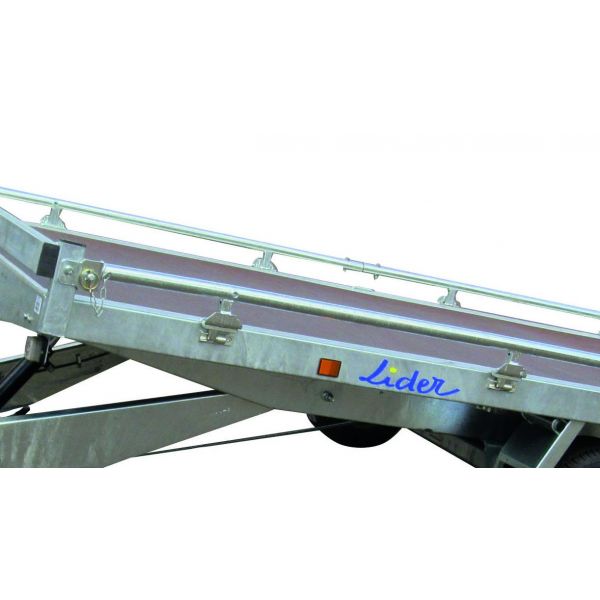 Treuil de halage 2500Kg avec support pour porte voiture Lider PTAC